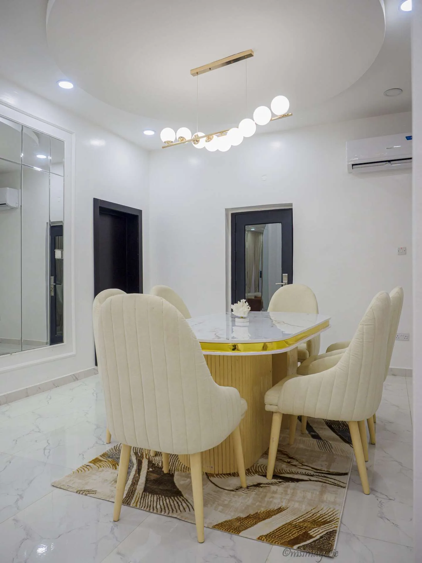 Ivory Tufted Round Dining Set