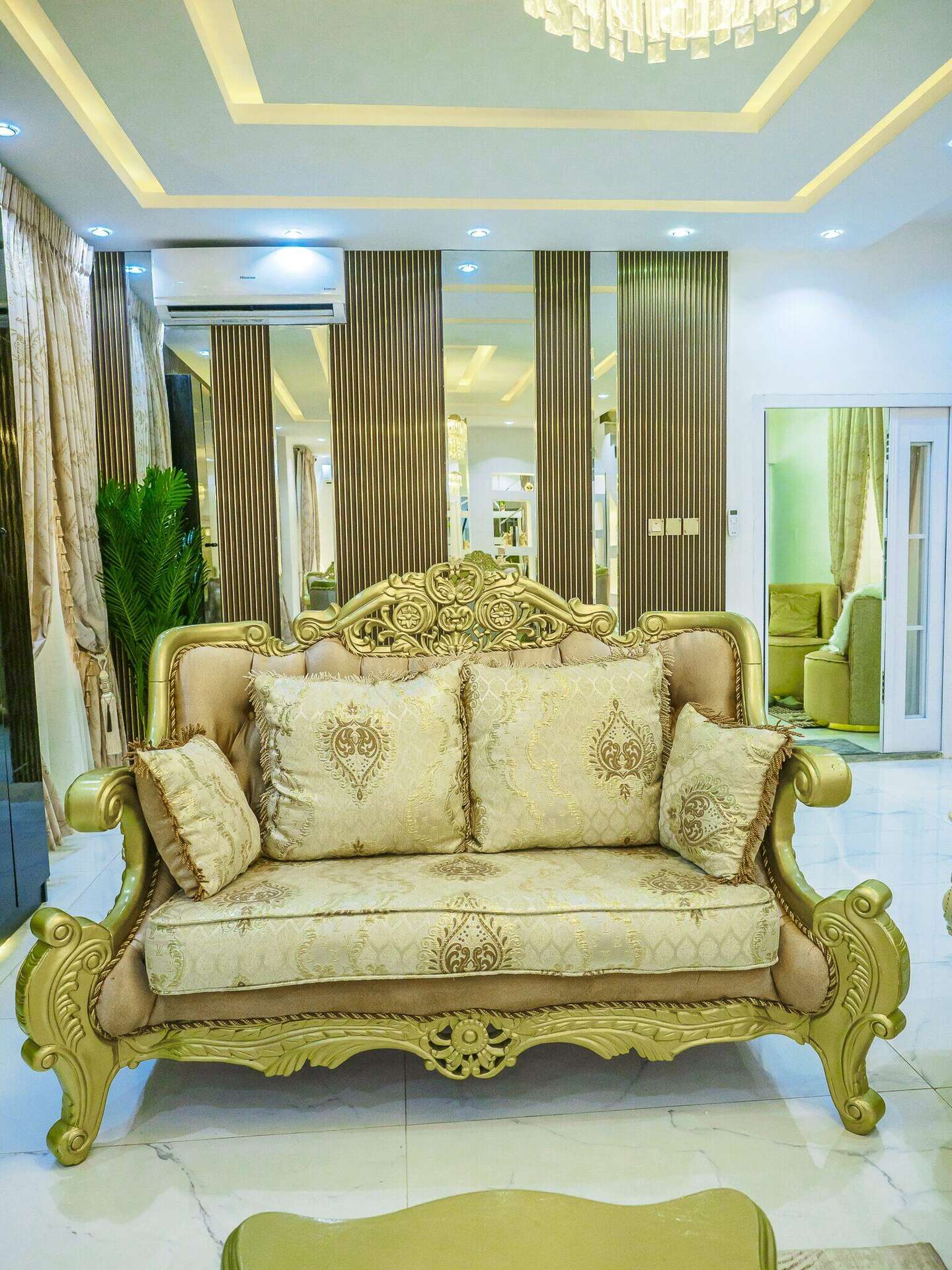 Gold Leaf Round Wall Mirror