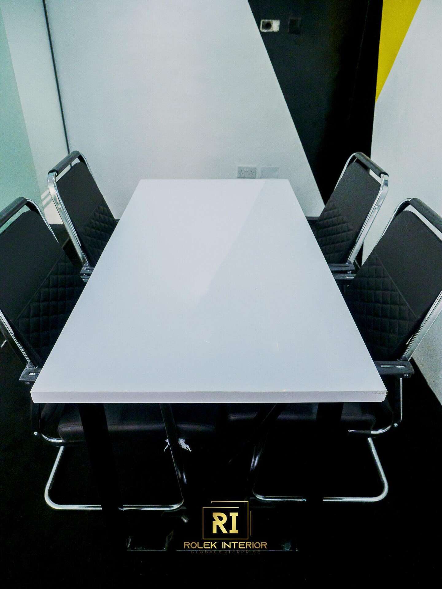 Marble Round Dining Table Set