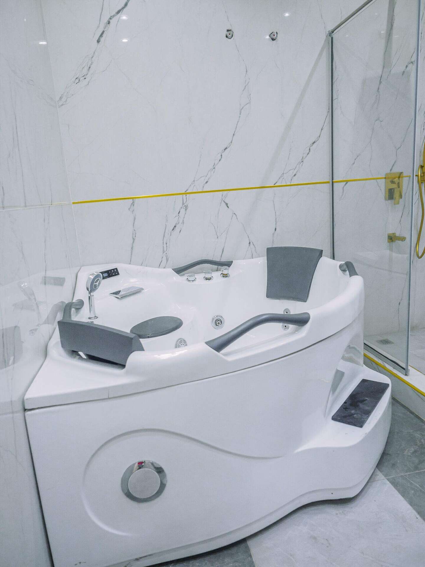 Luxury Bathroom Suite