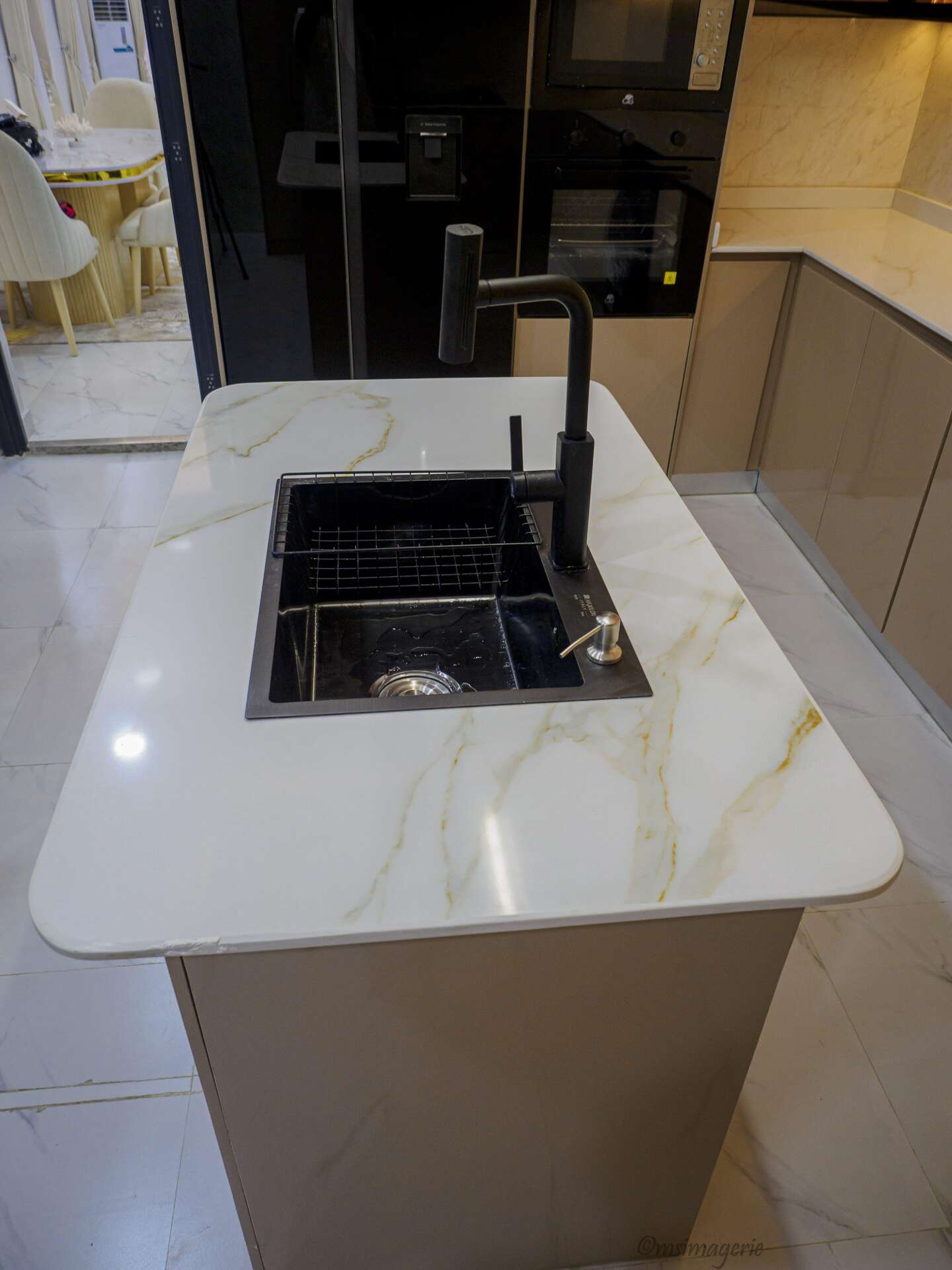 Modern Kitchen Suite