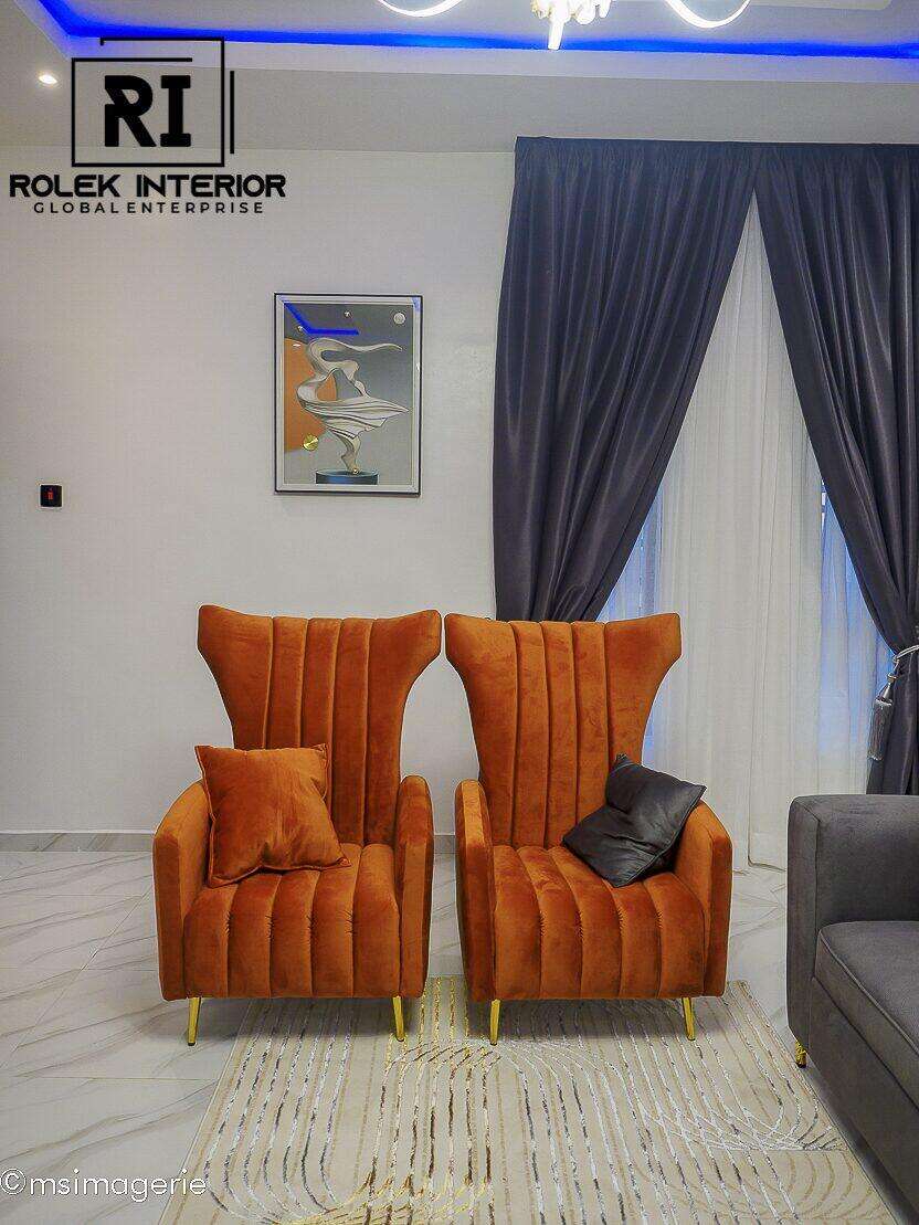 Modern Family Lounge